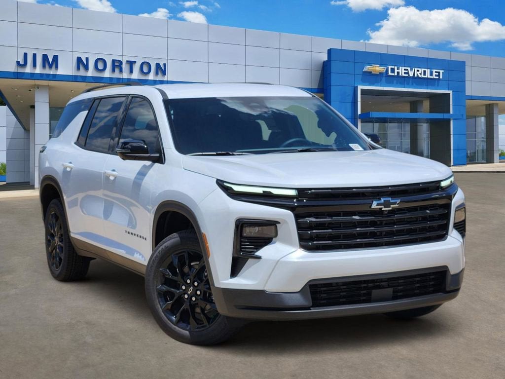 2026 Chevrolet Traverse LT in Polar White Tricoat — front three-quarter view