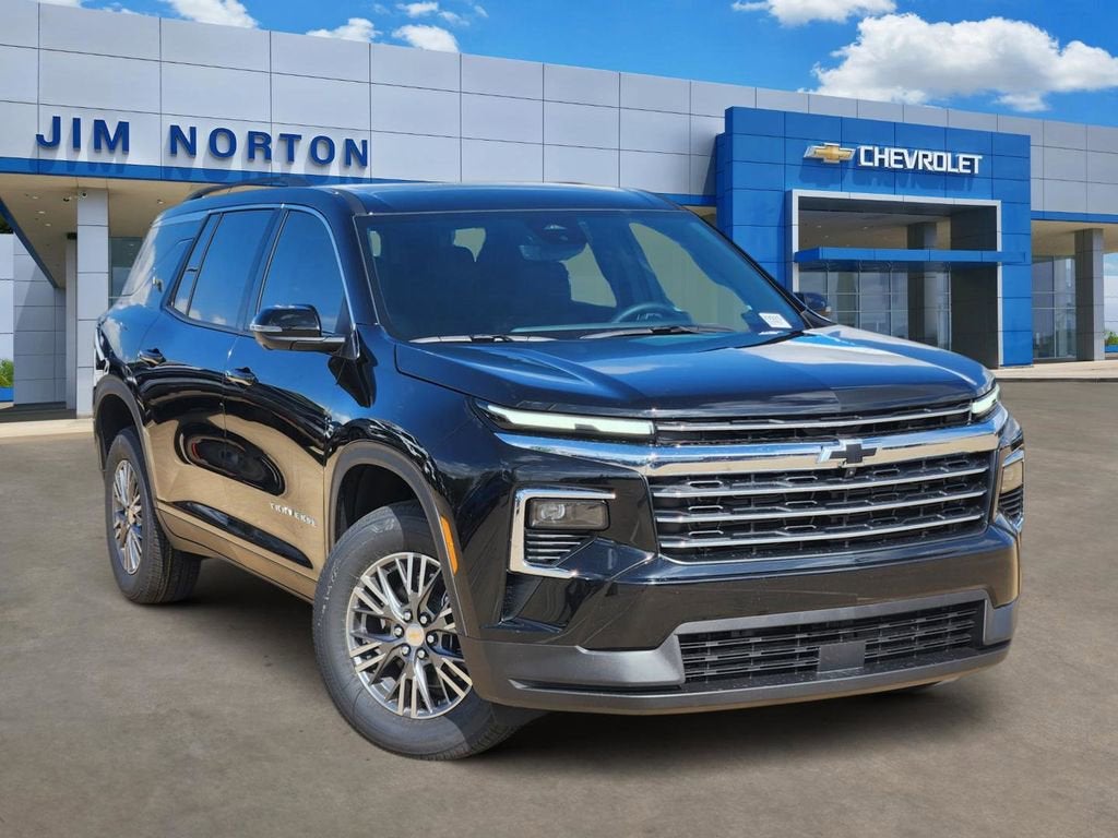 2026 Chevrolet Traverse LT in Mosaic Black Metallic — front three-quarter view