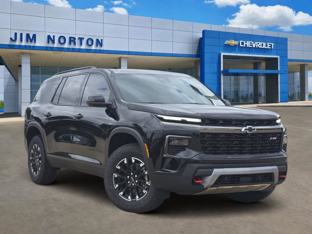 2026 Chevrolet Traverse Z71 in Mosaic Black Metallic — front three-quarter view