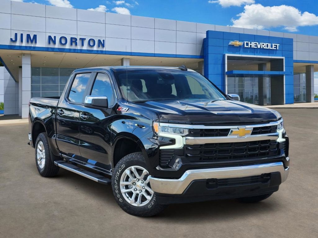 2026 Chevrolet Silverado 1500 LT in Black — front three-quarter view