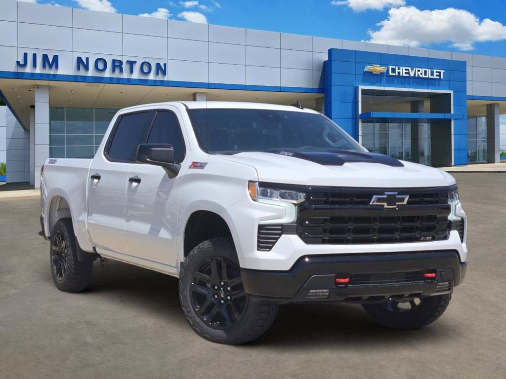 2026 Chevrolet Silverado 1500 LT Trail Boss in Summit White — front three-quarter view