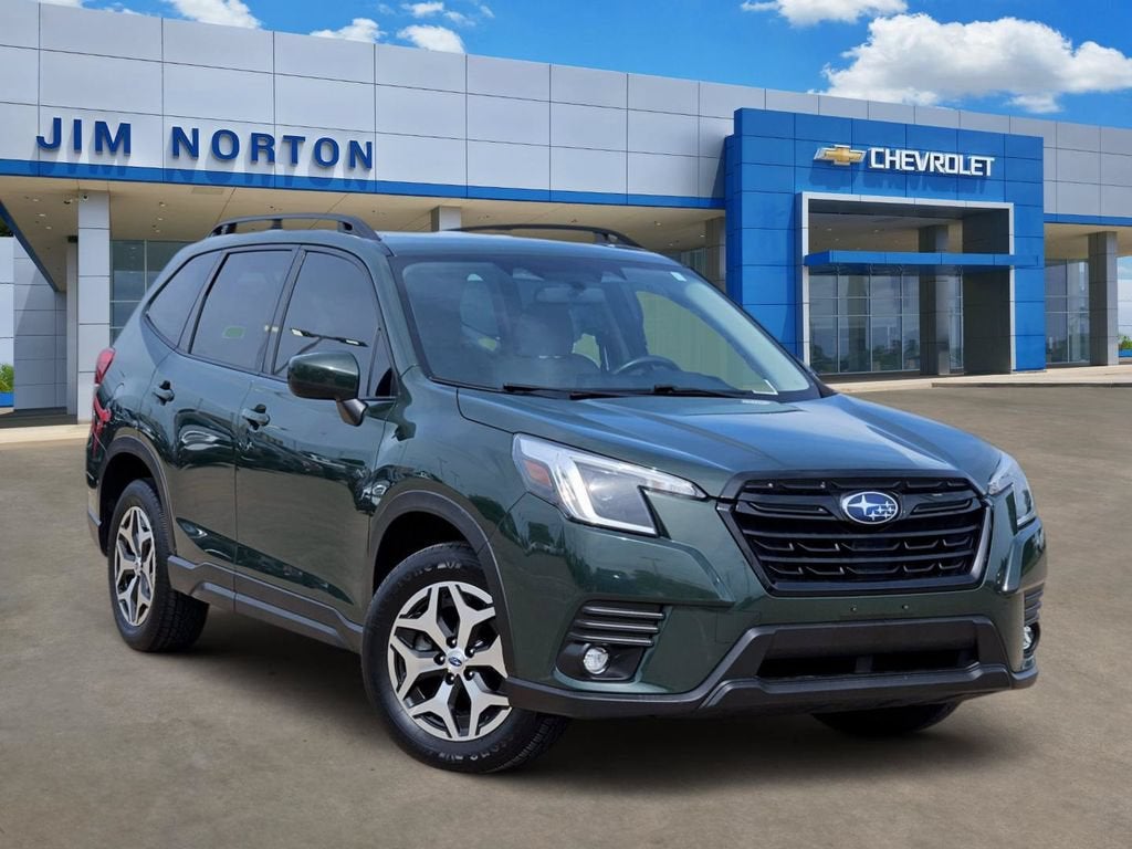 2024 Subaru Forester Premium in Green — front three-quarter view