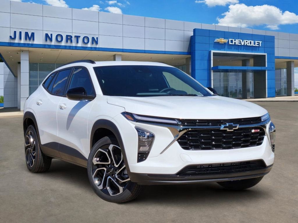 2026 Chevrolet Trax 2RS in Summit White — front three-quarter view