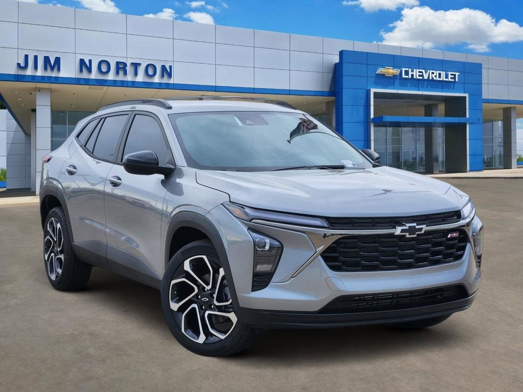 2026 Chevrolet Trax 2RS in Sterling Gray Metallic — front three-quarter view
