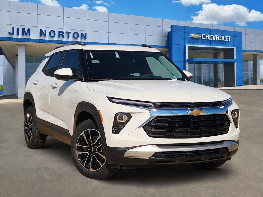 2026 Chevrolet Trailblazer LT in Summit White — front three-quarter view