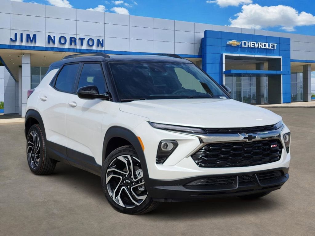 2026 Chevrolet Trailblazer RS in Iridescent Pearl Tricoat — front three-quarter view